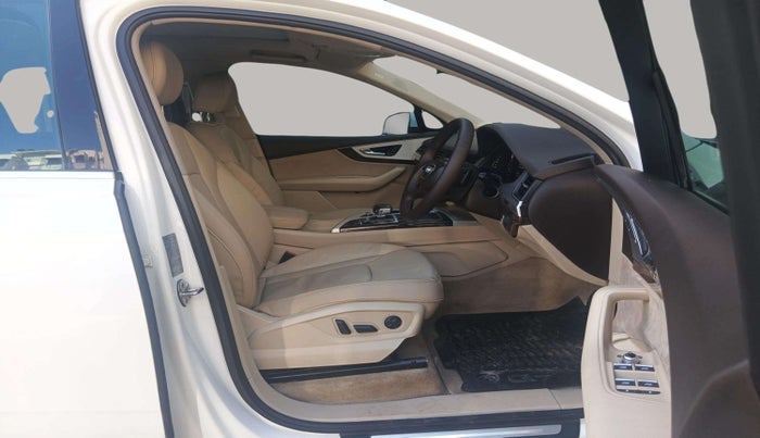 2016 Audi Q7 45 TDI TECHNOLOGY PLUS SUNROOF, Diesel, Automatic, 99,551 km, Right Side Front Door Cabin