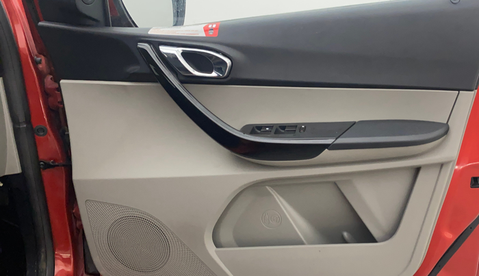 2018 Tata Tiago XZA PETROL, Petrol, Automatic, 50,382 km, Driver Side Door Panels Control