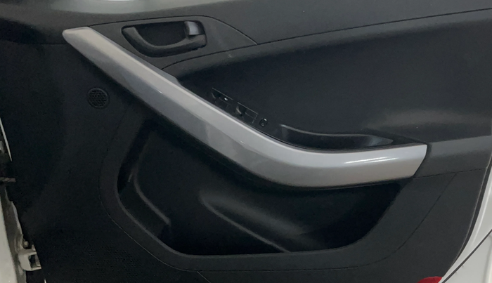 2023 Tata NEXON XM PLUS SUNROOF PETROL, Petrol, Manual, 39,661 km, Driver Side Door Panels Control