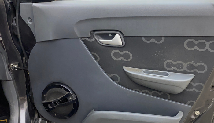 2015 Maruti Alto 800 LXI, Petrol, Manual, 44,966 km, Driver Side Door Panels Control