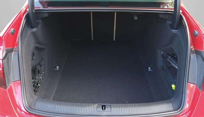 2022 Audi A4 40 TFSI TECHNOLOGY, Petrol, Automatic, 35,016 km, Boot Inside