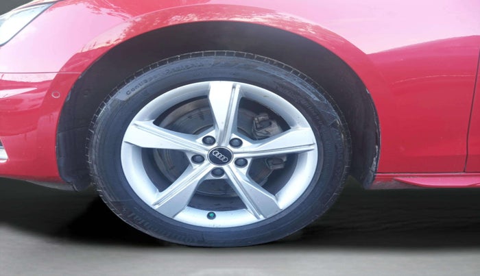 2022 Audi A4 40 TFSI TECHNOLOGY, Petrol, Automatic, 35,016 km, Left Front Wheel