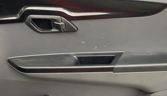 2019 Mahindra KUV 100 NXT K2+ P 6 STR, Petrol, Manual, 23,399 km, Driver Side Door Panels Control