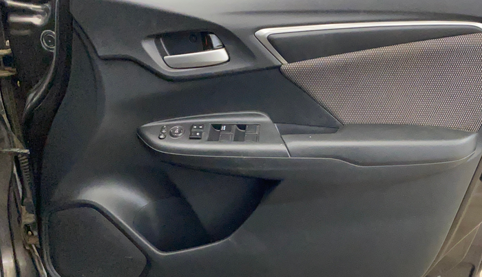 2018 Honda WR-V 1.2L I-VTEC VX MT, CNG, Manual, 60,004 km, Driver Side Door Panels Control