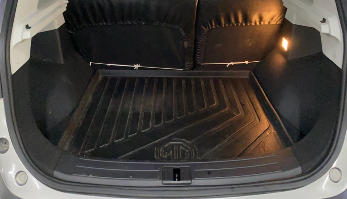 2022 MG ASTOR SUPER EX 1.5 MT, Petrol, Manual, 42,227 km, Boot Inside