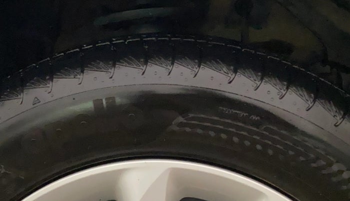 2022 Maruti Grand Vitara DELTA SMART HYBRID, Petrol, Manual, 28,078 km, Right Front Tyre Tread