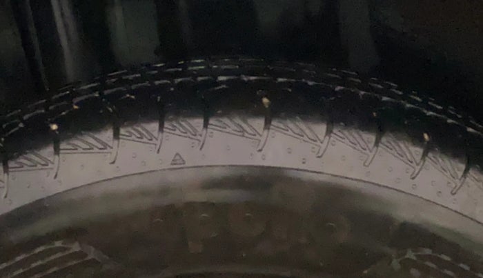 2022 Maruti Grand Vitara DELTA SMART HYBRID, Petrol, Manual, 28,078 km, Right Rear Tyre Tread