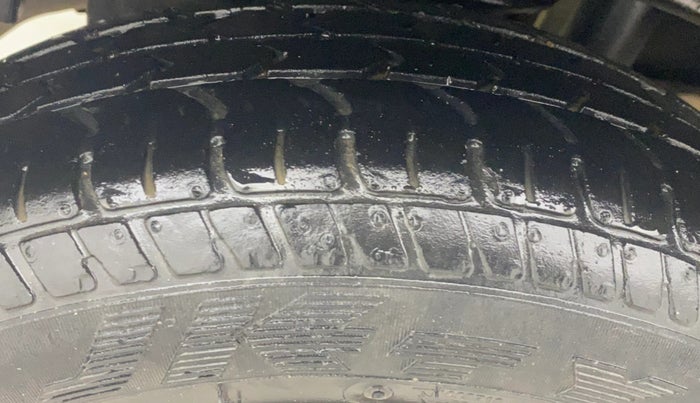 2017 Maruti Alto K10 VXI, Petrol, Manual, 68,604 km, Right Rear Tyre Tread