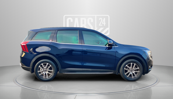 2024 Mahindra XUV700 AX 7 D AT 7 STR, Diesel, Automatic, 33,869 km, Right Side View