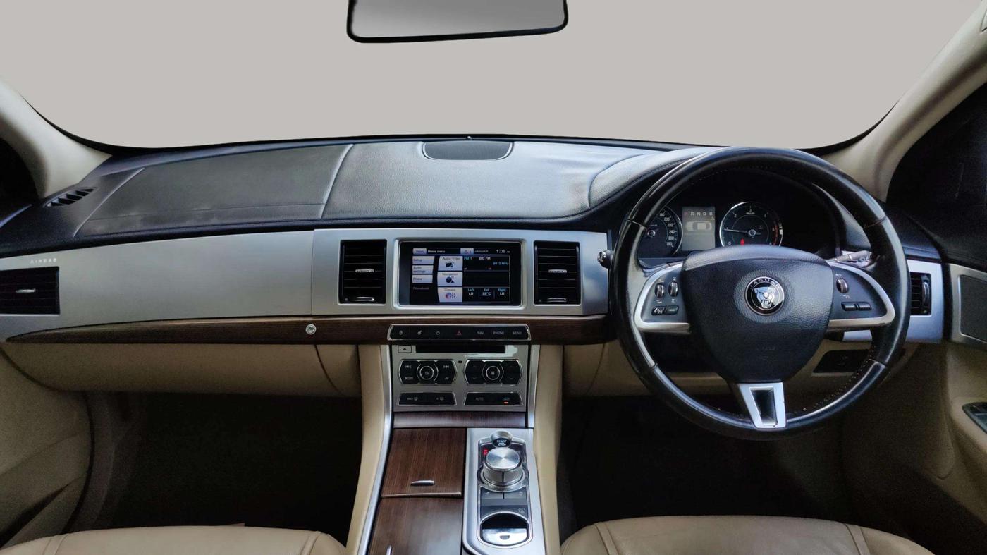 2015 Jaguar XF 2.2 DIESEL LUXURY, Diesel, Automatic, 52,618 km, Dashboard