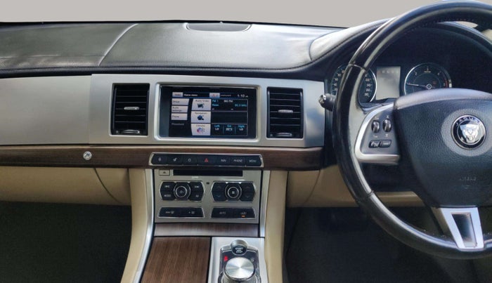 2015 Jaguar XF 2.2 DIESEL LUXURY, Diesel, Automatic, 52,618 km, Air Conditioner