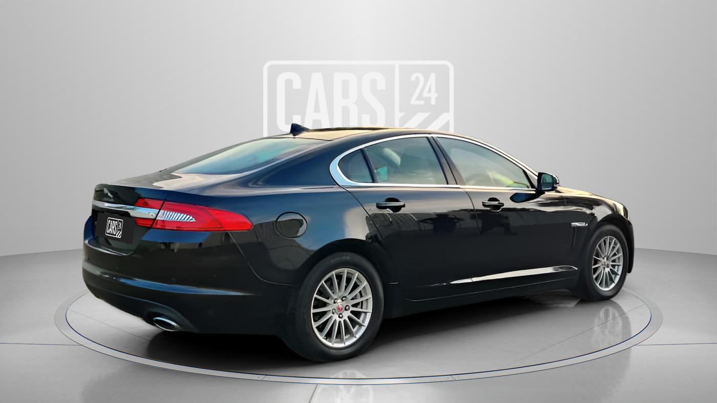2015 Jaguar XF 2.2 DIESEL LUXURY, Diesel, Automatic, 52,618 km, Right Back Diagonal