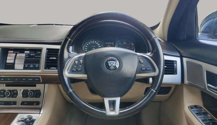 2015 Jaguar XF 2.2 DIESEL LUXURY, Diesel, Automatic, 52,618 km, Steering Wheel Close Up