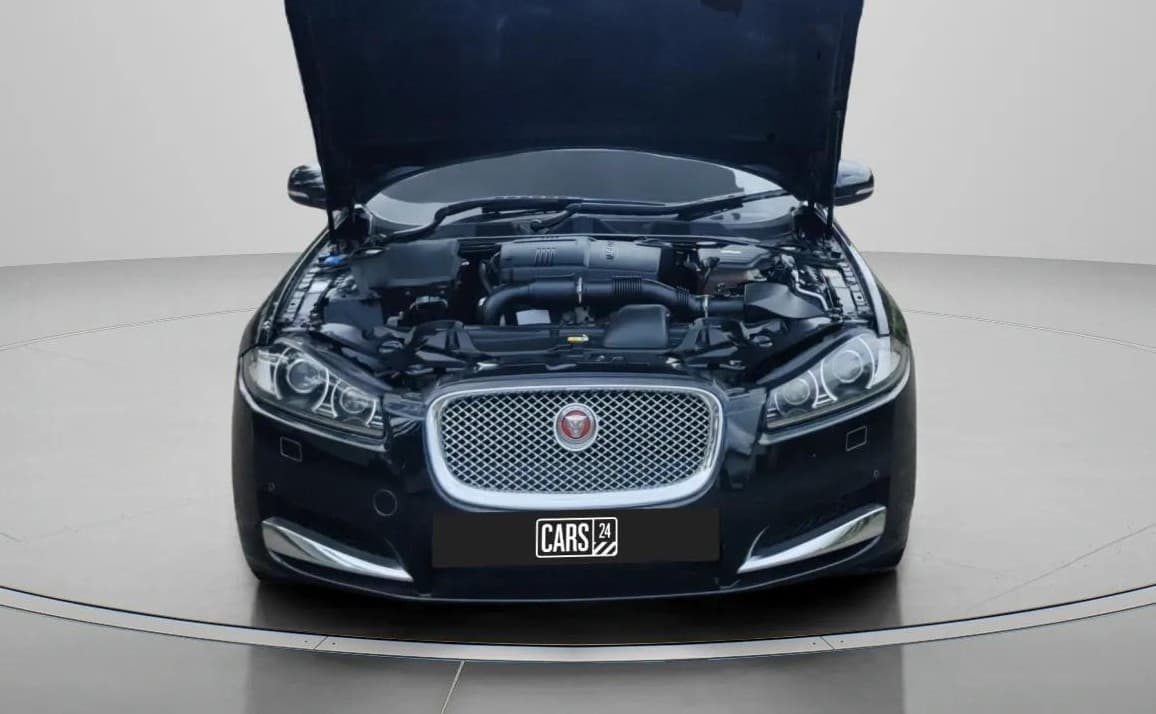2015 Jaguar XF 2.2 DIESEL LUXURY, Diesel, Automatic, 52,618 km, Open Bonet
