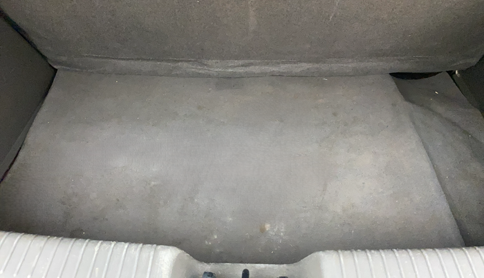 2014 Hyundai i10 MAGNA 1.1, Petrol, Manual, 56,777 km, Boot Inside