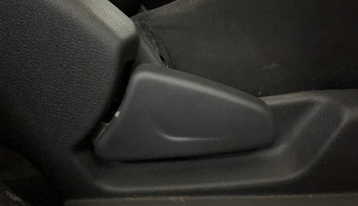 2016 Renault Kwid RXT 0.8, Petrol, Manual, 10,868 km, Driver Side Adjustment Panel