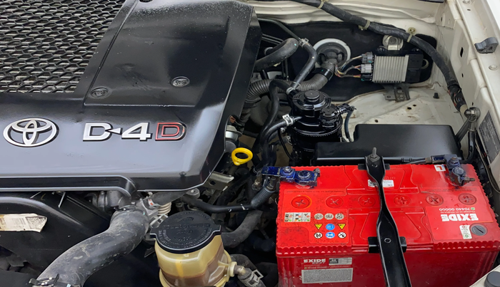 2014 Toyota Fortuner 3.0 4X2 AT, Diesel, Automatic, 82,343 km, Engine View - Left