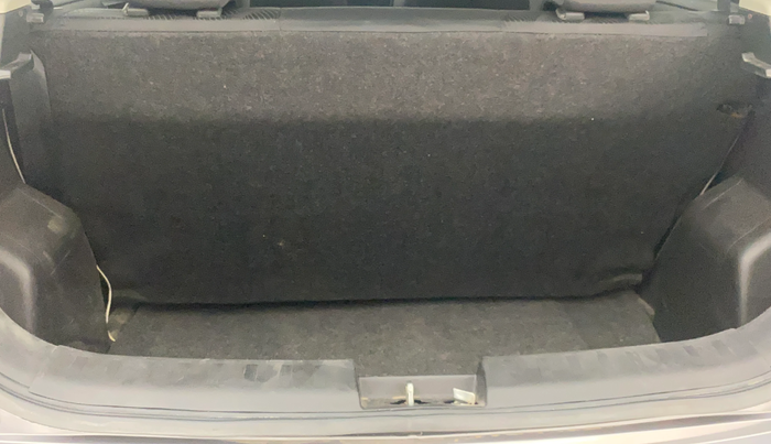 2013 Maruti Swift VXI, Petrol, Manual, 1,16,641 km, Boot Inside