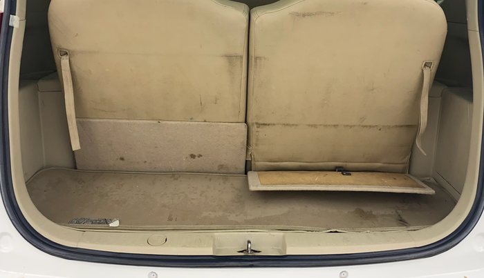 2016 Maruti Ertiga ZDI + SHVS, Diesel, Manual, 69,848 km, Boot Inside