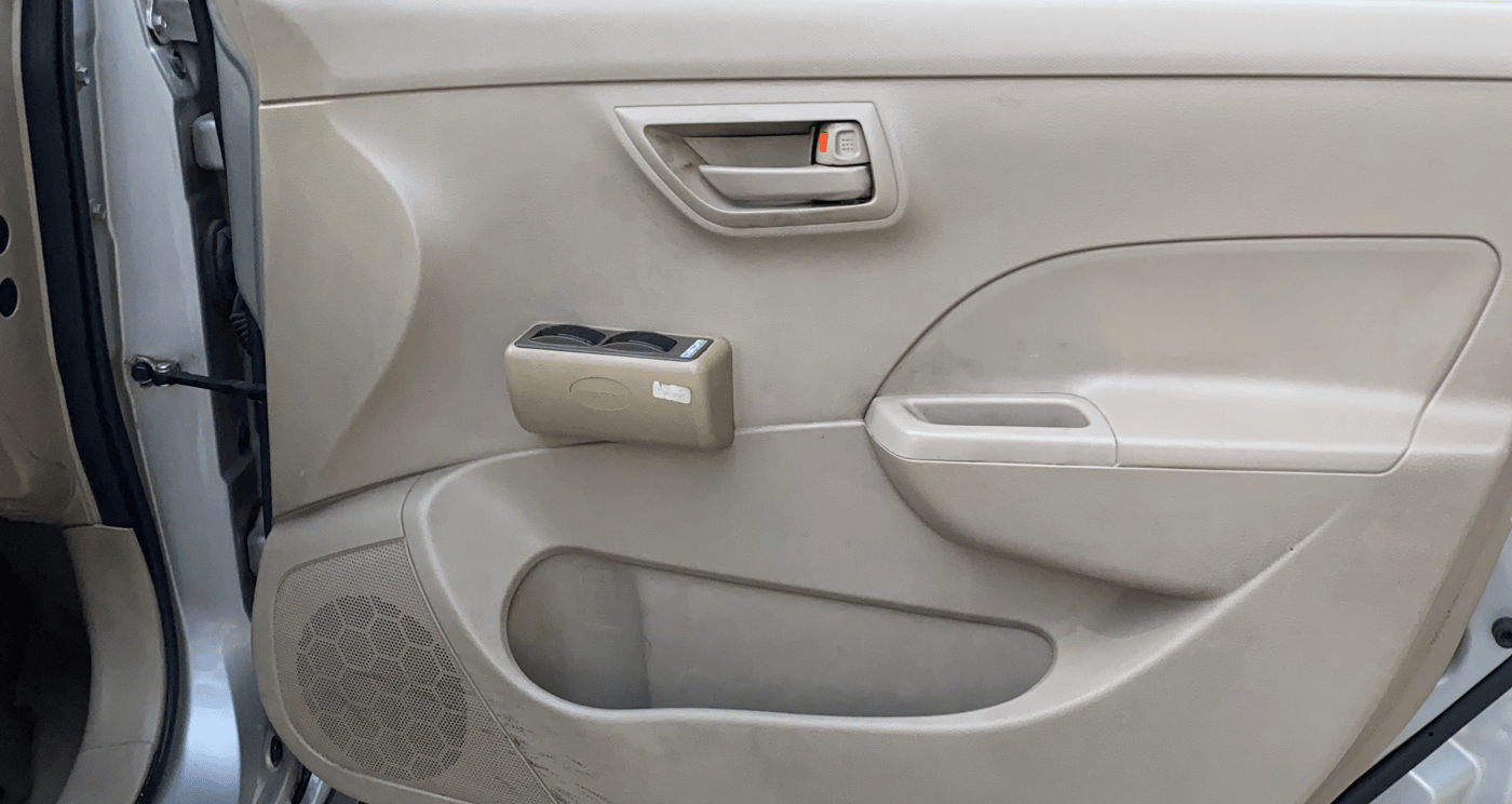 2014 Maruti Swift Dzire LXI, CNG, Manual, 67,340 km, Driver Side Door Panels Control