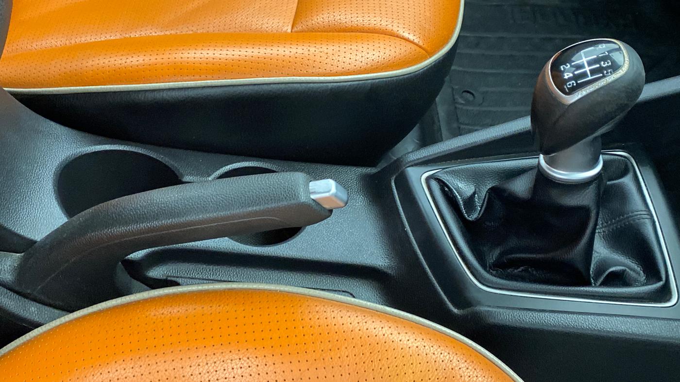 2015 Hyundai Elite i20 ASTA 1.4 CRDI, Diesel, Manual, 75,829 km, Gear Lever