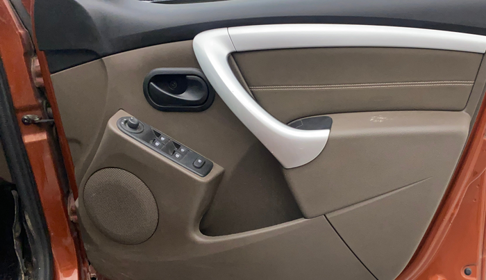 2019 Renault Duster 85 PS RXS MT DIESEL, Diesel, Manual, 86,582 km, Driver Side Door Panels Control