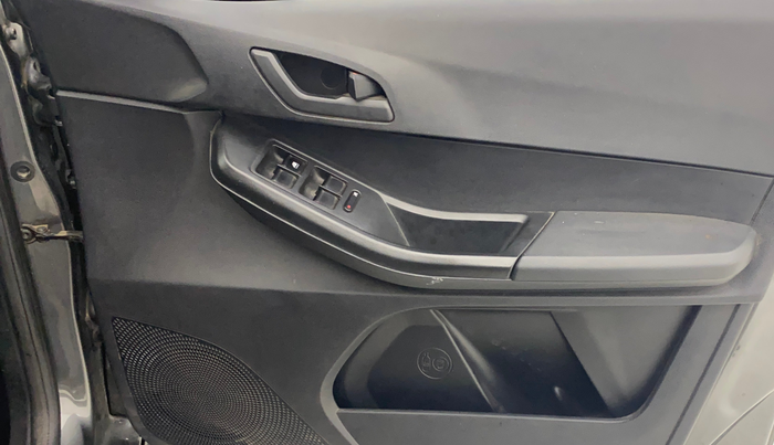 2022 Tata TIAGO NRG XZ AMT, Petrol, Automatic, 66,944 km, Driver Side Door Panels Control