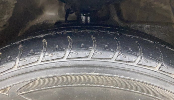 2020 Maruti Celerio VXI AMT (O), Petrol, Automatic, 41,214 km, Right Front Tyre Tread