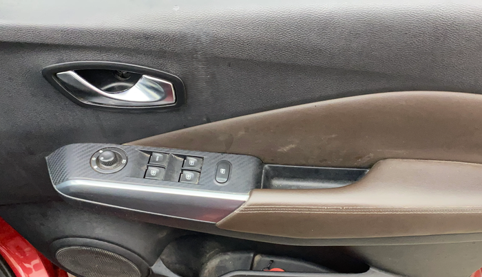 2019 Nissan Kicks XV PREMIUM (O) DIESEL, Diesel, Manual, 71,665 km, Driver Side Door Panels Control