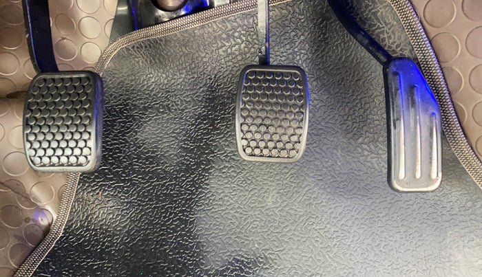 2015 Maruti Alto 800 LXI, Petrol, Manual, 16,272 km, Pedals