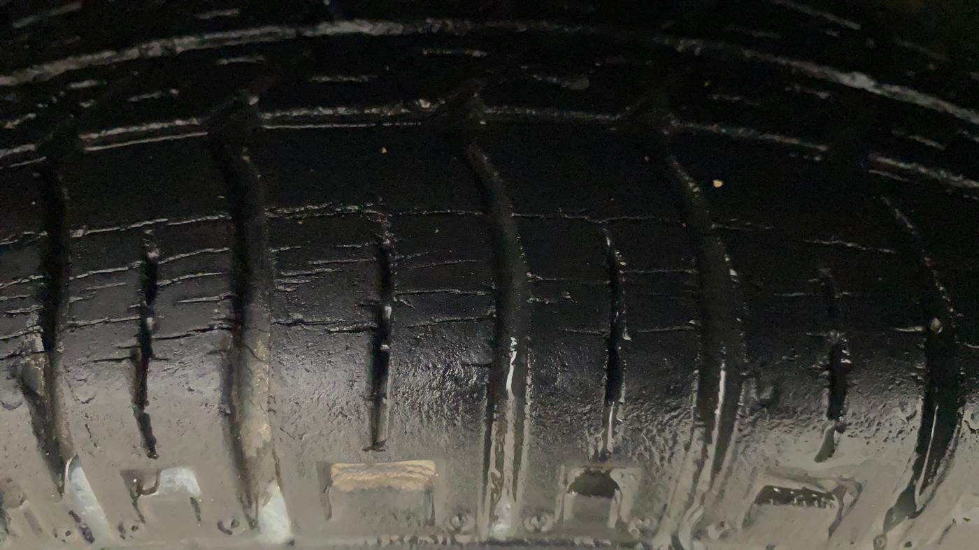 2015 Maruti Alto 800 LXI, Petrol, Manual, 16,272 km, Left Front Tyre Tread