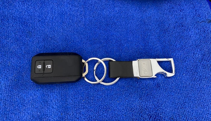 2021 Maruti Baleno ZETA PETROL 1.2, Petrol, Manual, 19,771 km, Key Close Up