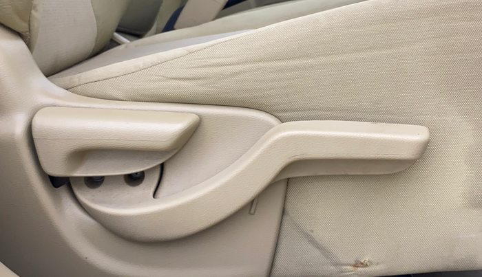 2016 Honda Amaze 1.2L I-VTEC SX, Petrol, Manual, 86,478 km, Driver Side Adjustment Panel