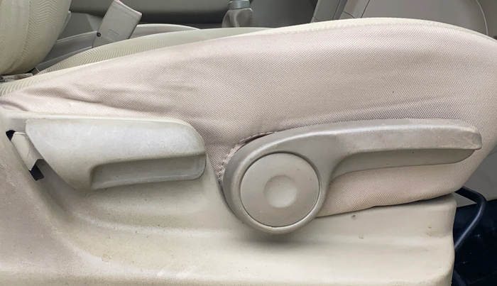 2018 Maruti Ertiga ZXI+, Petrol, Manual, 51,984 km, Driver Side Adjustment Panel
