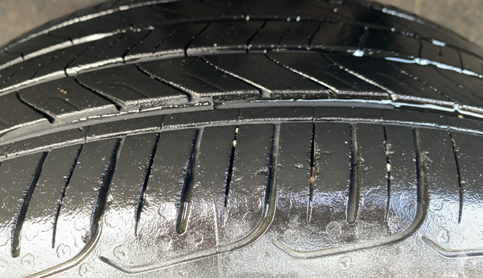 2018 Maruti Baleno ZETA CVT PETROL 1.2, Petrol, Automatic, 56,947 km, Left Front Tyre Tread