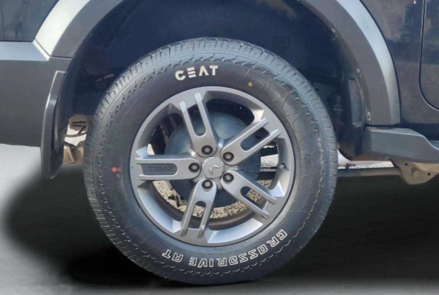 2023 Mahindra Thar LX D AT 4WD HT, Diesel, Automatic, 23,107 km, Right Rear Wheel