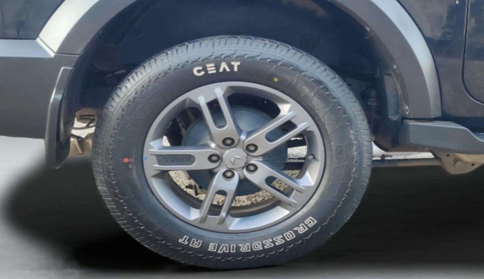 2023 Mahindra Thar LX D AT 4WD HT, Diesel, Automatic, 23,107 km, Right Rear Wheel