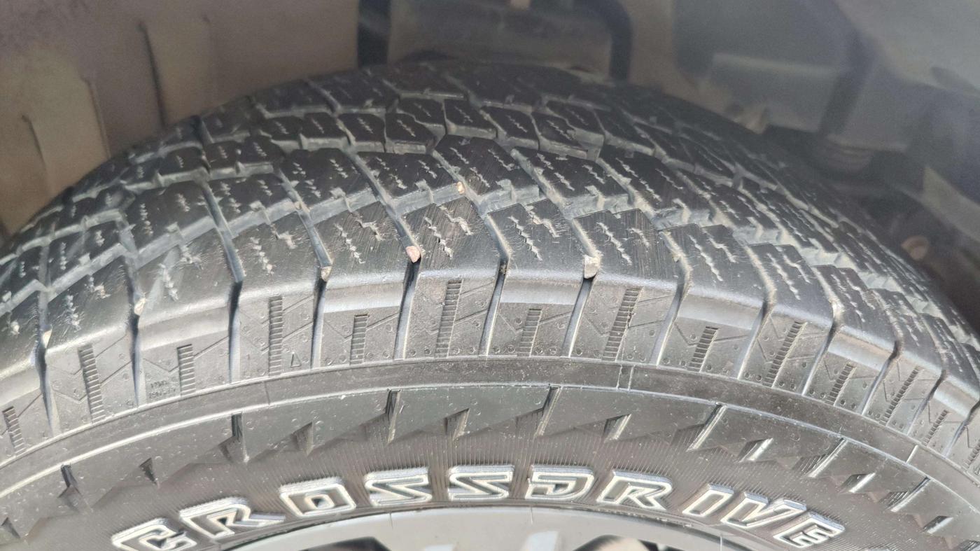 2023 Mahindra Thar LX D AT 4WD HT, Diesel, Automatic, 23,107 km, Right Front Tyre Tread