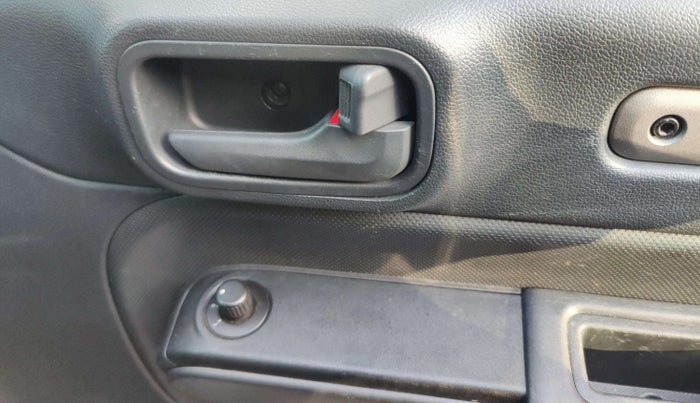 2023 Mahindra Thar LX D AT 4WD HT, Diesel, Automatic, 23,107 km, Driver Side Door Panels Control