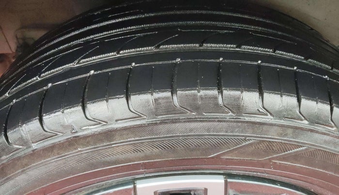 2019 Hyundai VENUE S 1.2, Petrol, Manual, 42,878 km, Right Rear Tyre Tread