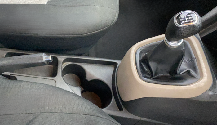 2015 Hyundai Xcent S 1.2, Petrol, Manual, 36,893 km, Gear Lever
