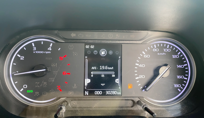 2023 Mahindra BOLERO NEO N 8, Diesel, Manual, 30,272 km, Odometer Image