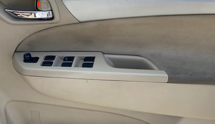 2017 Maruti Ertiga VDI SHVS, Diesel, Manual, 1,28,272 km, Driver Side Adjustment Panel
