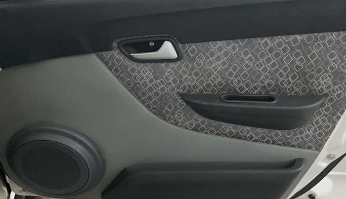2018 Maruti Alto 800 LXI, Petrol, Manual, 34,725 km, Driver Side Door Panels Control