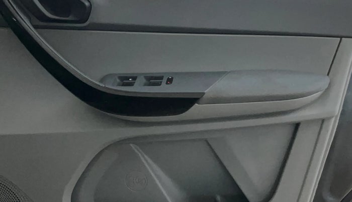 2022 Tata TIGOR XZ CNG, CNG, Manual, 69,926 km, Driver Side Door Panels Control