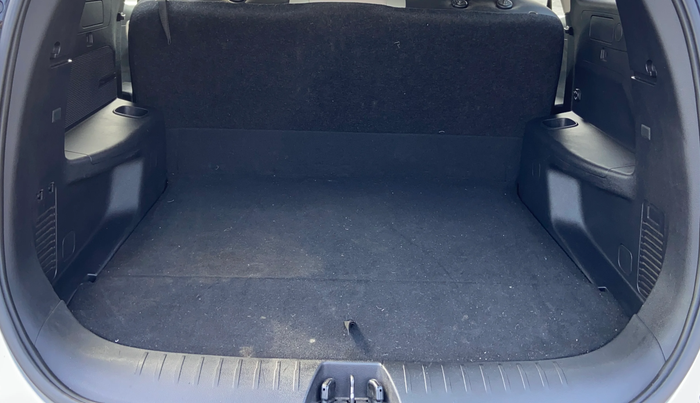 2021 Mahindra XUV700 AX 3 P AT 5 STR, Petrol, Automatic, 50,006 km, Boot Inside