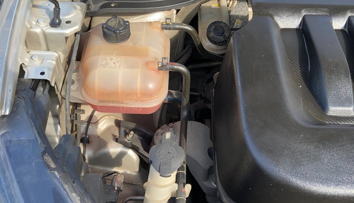 2021 Mahindra XUV700 AX 3 P AT 5 STR, Petrol, Automatic, 50,006 km, Engine View - Right