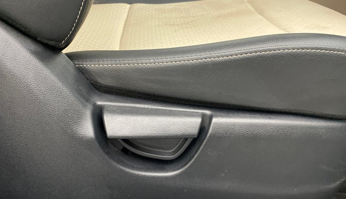 2020 Hyundai NEW SANTRO 1.1 ERA EXICUTIVE, Petrol, Manual, 7,446 km, Driver Side Adjustment Panel