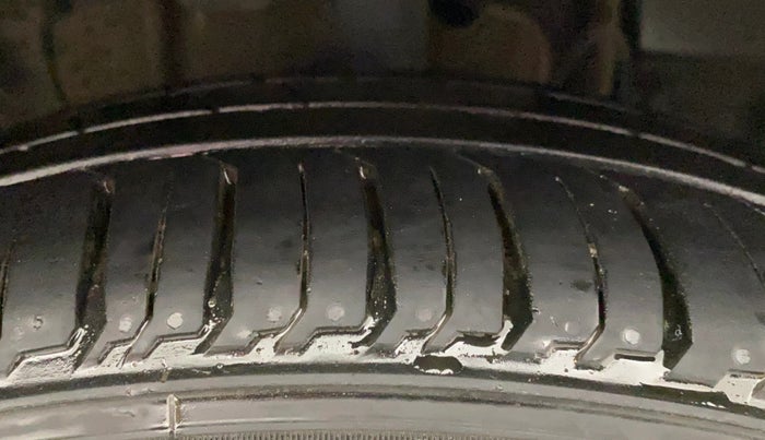 2019 Tata Tiago XZ PLUS PETROL, Petrol, Manual, 54,828 km, Right Front Tyre Tread