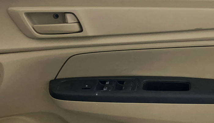 2018 Honda Amaze 1.2L I-VTEC E, Petrol, Manual, 25,117 km, Driver Side Door Panels Control